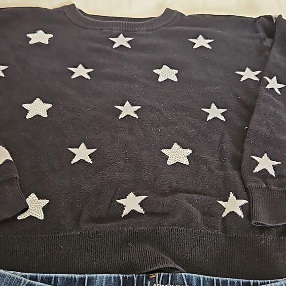 Gap Girl's Bundle Of Sweater & Jean Shorts With Raw Hem Size 8 Black/ Blue - Picture 15 of 16